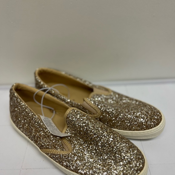 Old Navy Gold Glitter Slip-On Sneakers Women’s Size 8 NWT Rubber Soles Glamour - Picture 1 of 11
